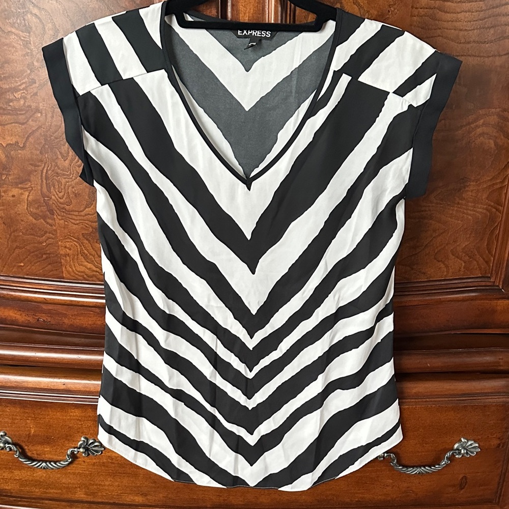 Express Monochrome Zebra Print Blouse